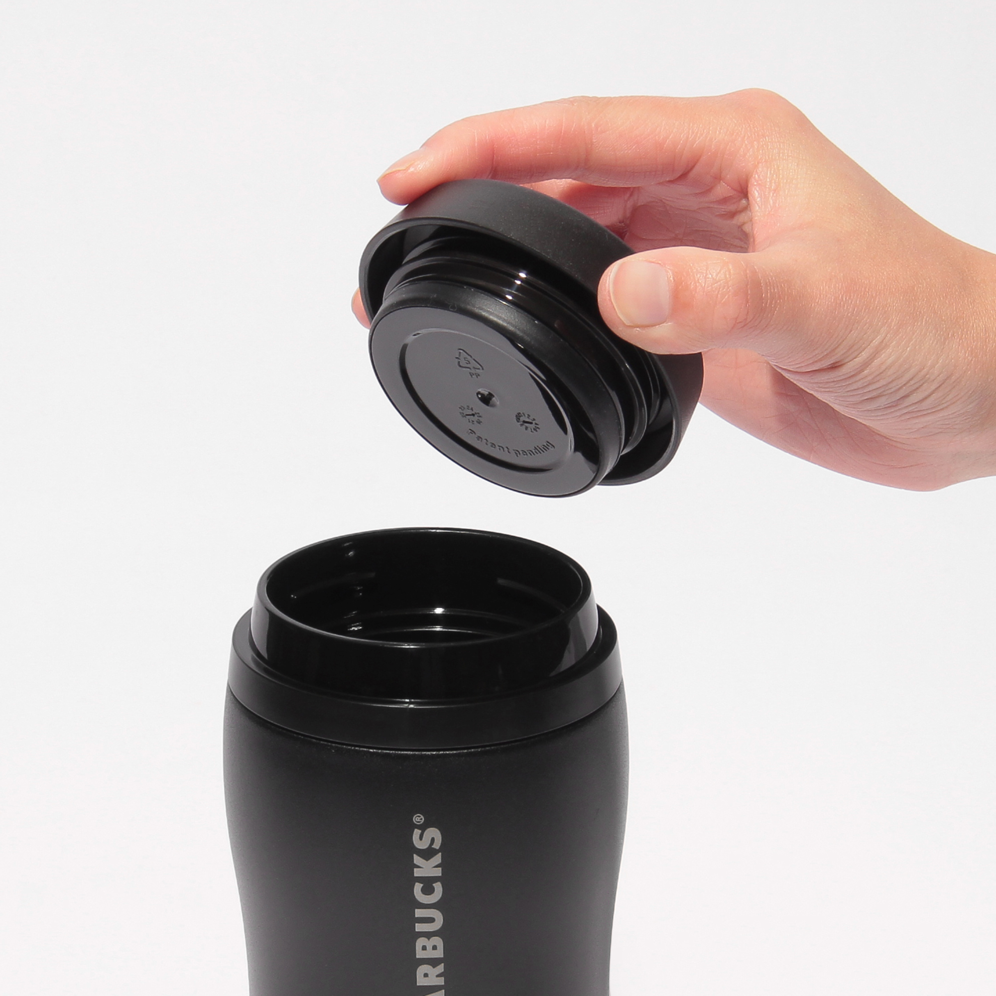 ギフトボックス入りカーヴドリサイクルステンレスボトルマットブラック