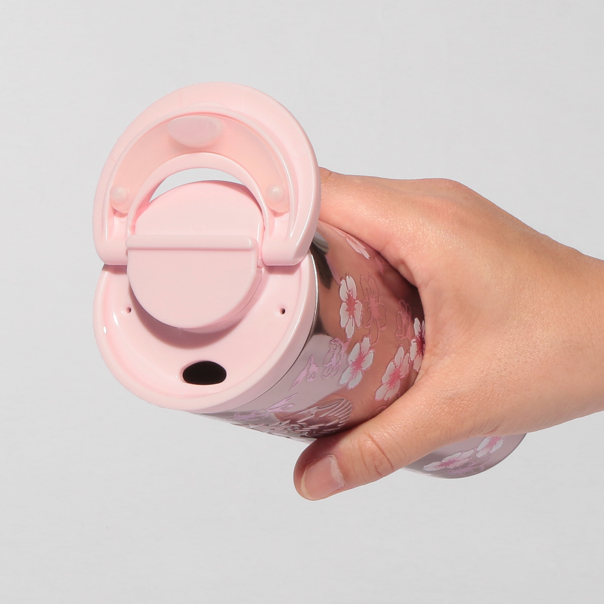 73.SAKURA2023ステンレスプチボトル180ml です^_^ 新品箱入りスタバ SAKURA2023ステンレスプチボトル180ml｜Yahoo!フリマ