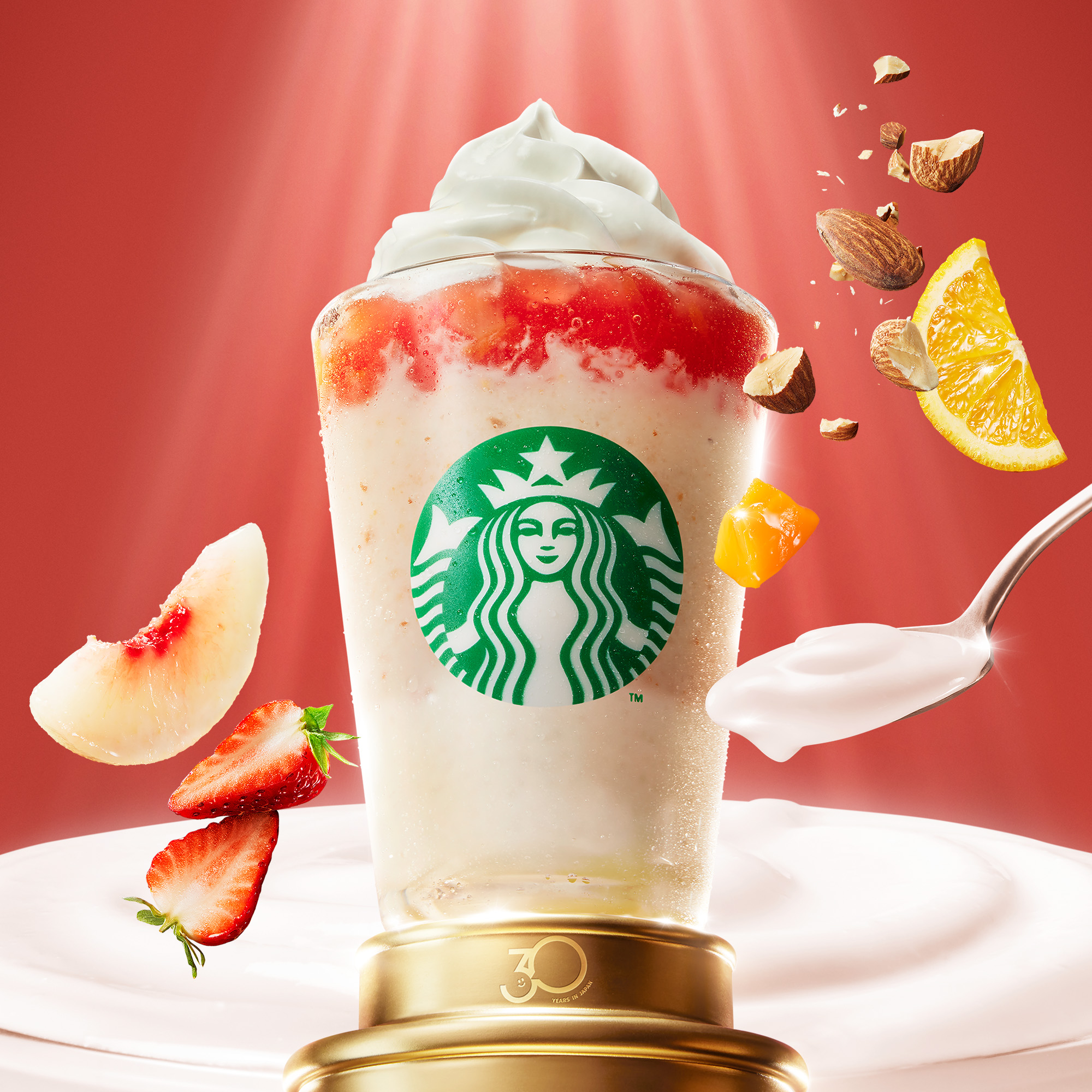 【スターバックス】THE フラペチーノ® of フルーツーオンートップーヨーグルト with クラッシュ ナッツ