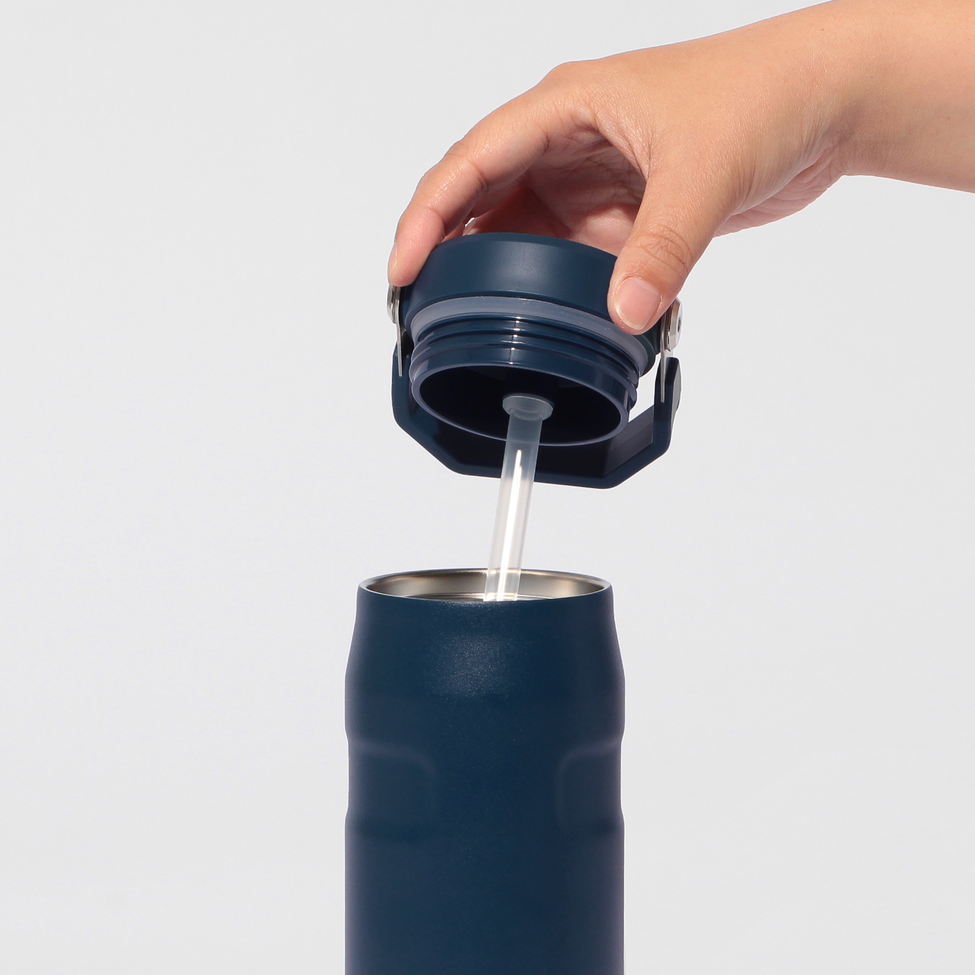 STANLEY アイスフローフリップストローステンレスボトルブルー710ml